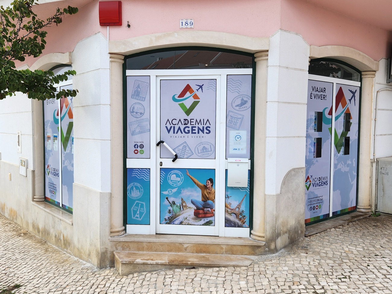 academia de viagens decoracao montra 2
