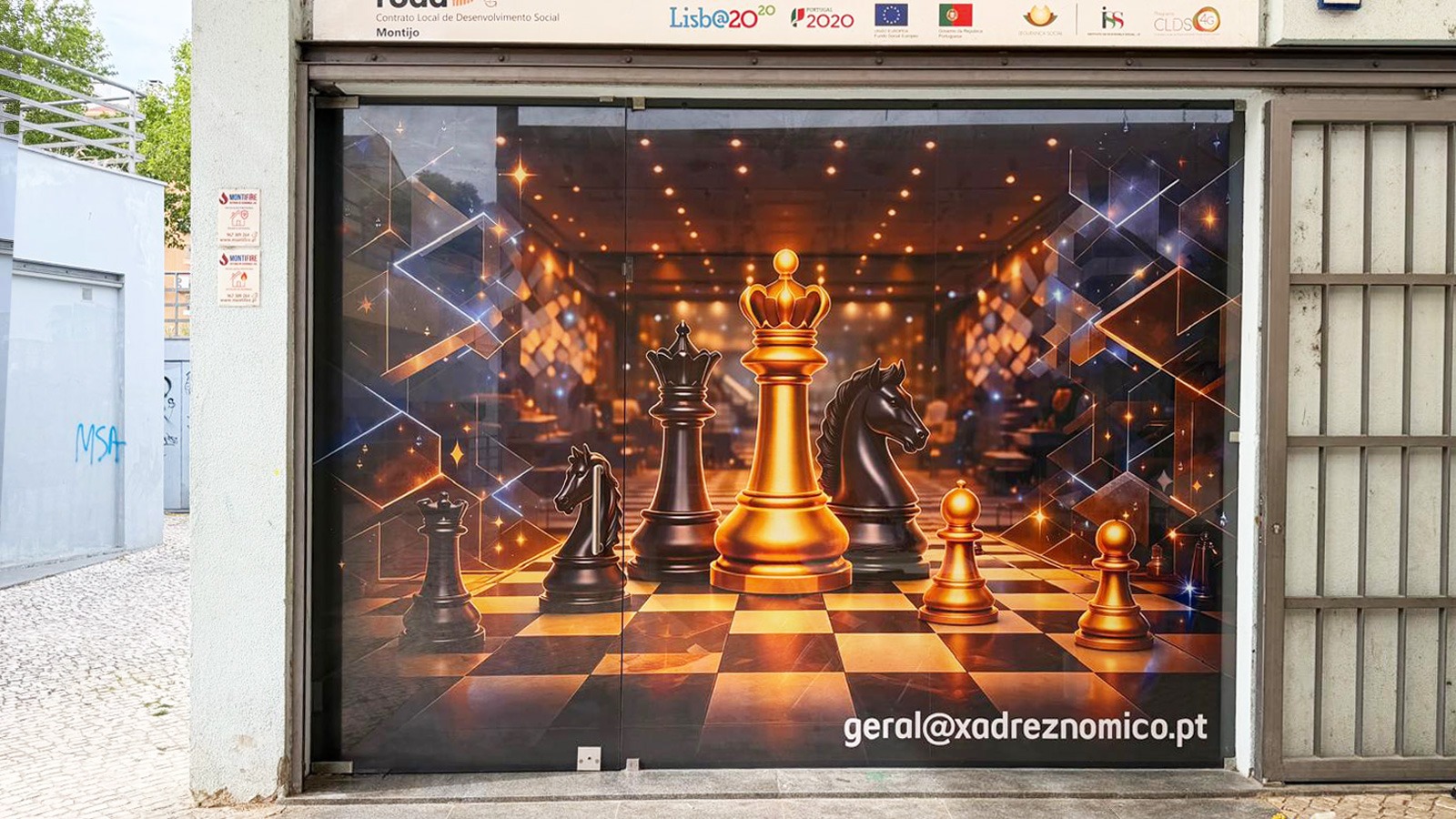 clube xadrez montijo decoracao montra 01